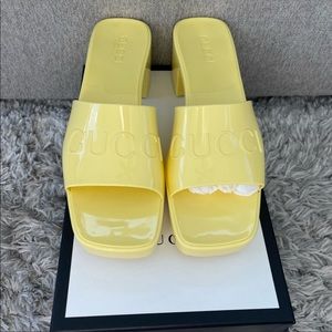 100% Authentic Women’s Gucci Jelly Slide Sandals Used ONCE Size 41